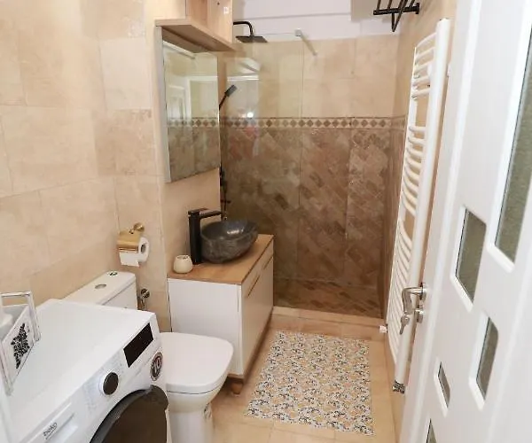 Bakuba - Pe Plaja Cu La Mare & Loc Parcare Gratis Apartment Năvodari