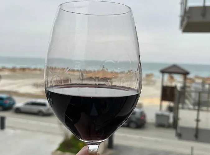 Apartment Bakuba - Pe Plaja Cu La Mare & Loc Parcare Gratis *